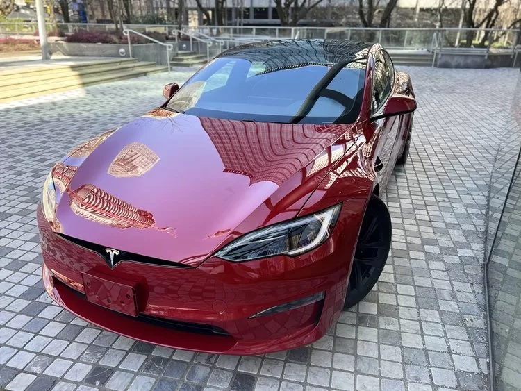 هک Tesla Model 3